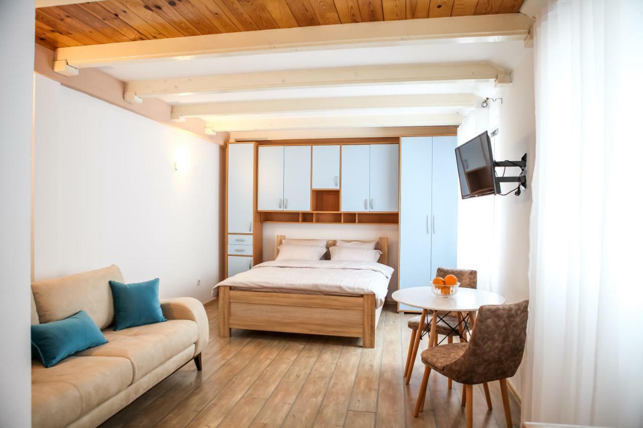 Sara Apartment Τσέτινιε Εξωτερικό φωτογραφία