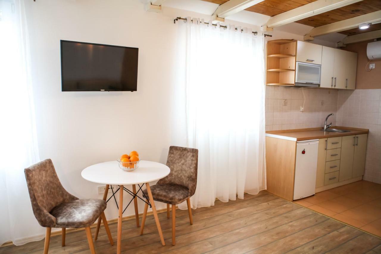 Sara Apartment Τσέτινιε Εξωτερικό φωτογραφία